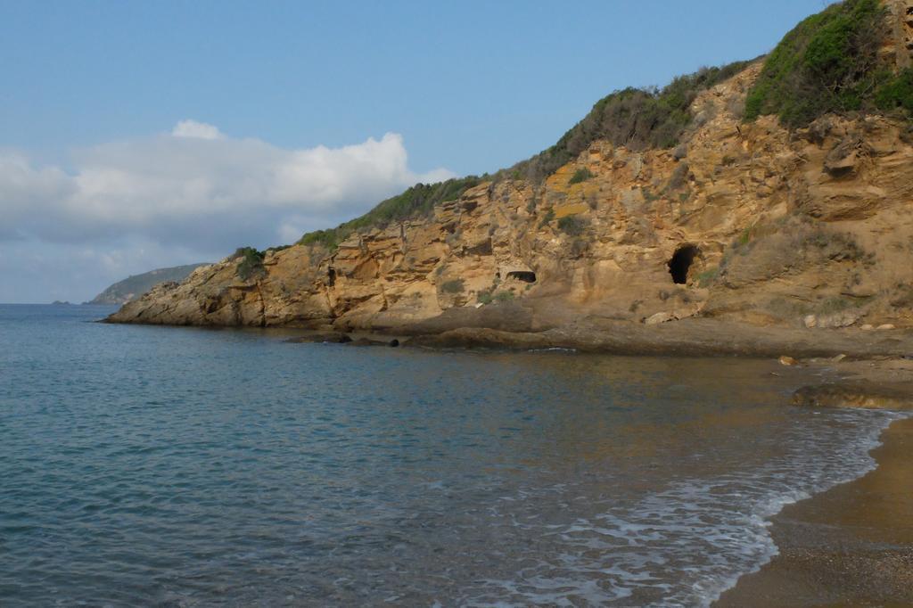 Hotel Villa Giulia Porto Azzurro Bagian luar foto