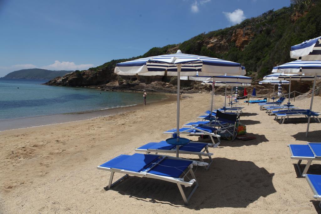 Hotel Villa Giulia Porto Azzurro Bagian luar foto