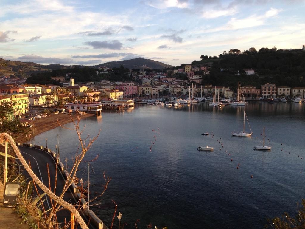 Hotel Villa Giulia Porto Azzurro Bagian luar foto