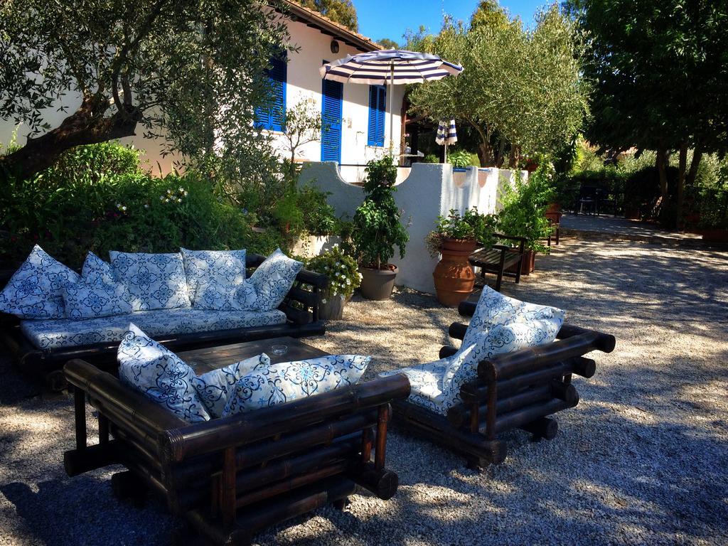 Hotel Villa Giulia Porto Azzurro Bagian luar foto