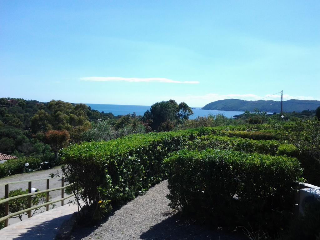 Hotel Villa Giulia Porto Azzurro Bagian luar foto