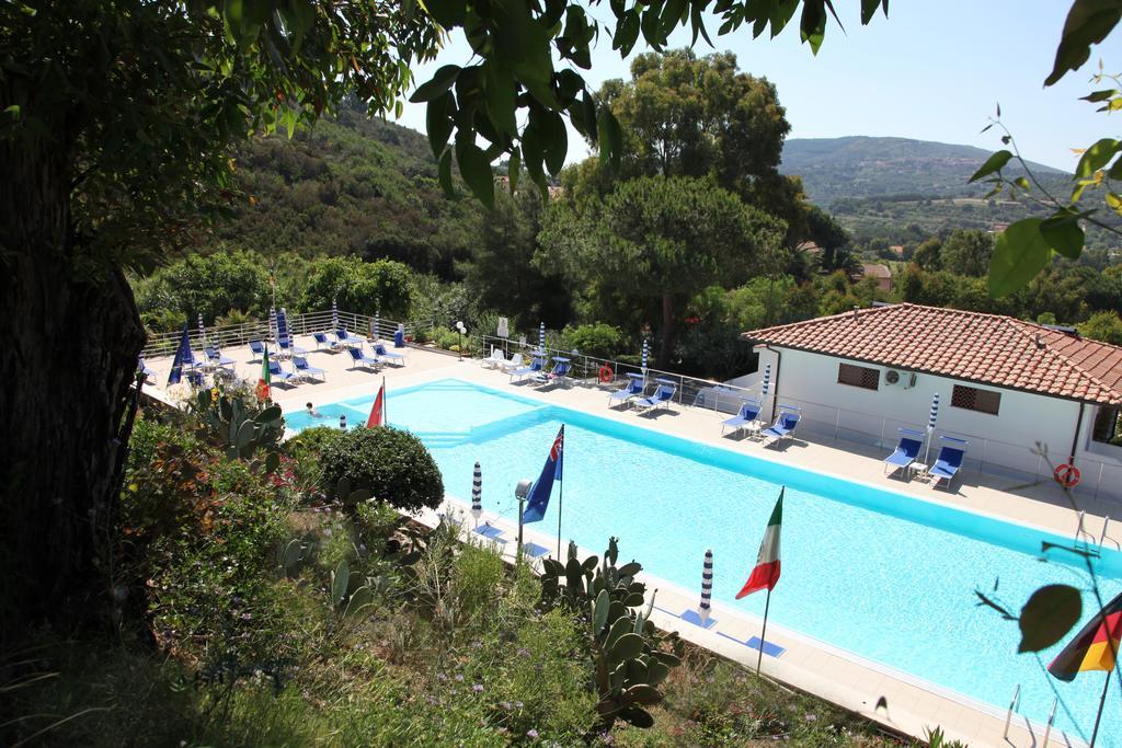 Hotel Villa Giulia Porto Azzurro Bagian luar foto