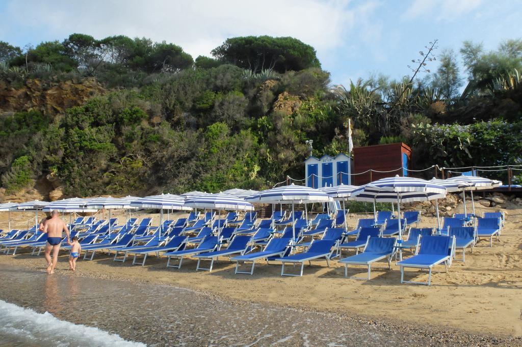 Hotel Villa Giulia Porto Azzurro Bagian luar foto