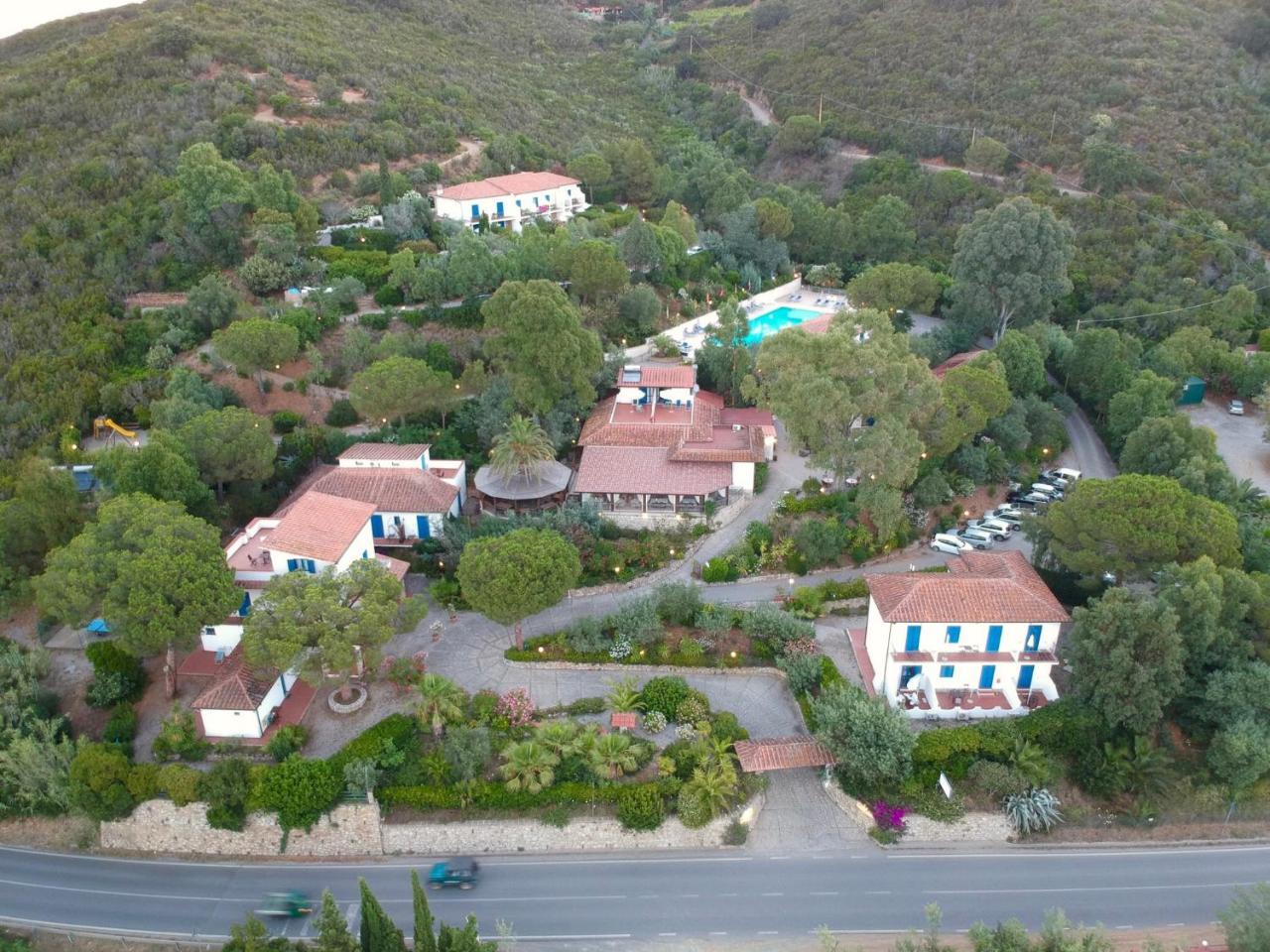 Hotel Villa Giulia Porto Azzurro Bagian luar foto